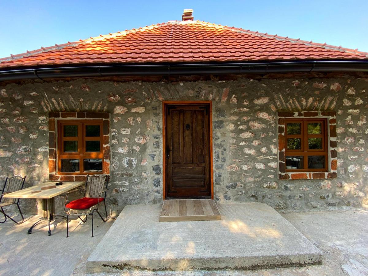 Apartment Old House Podgorica Exteriör bild